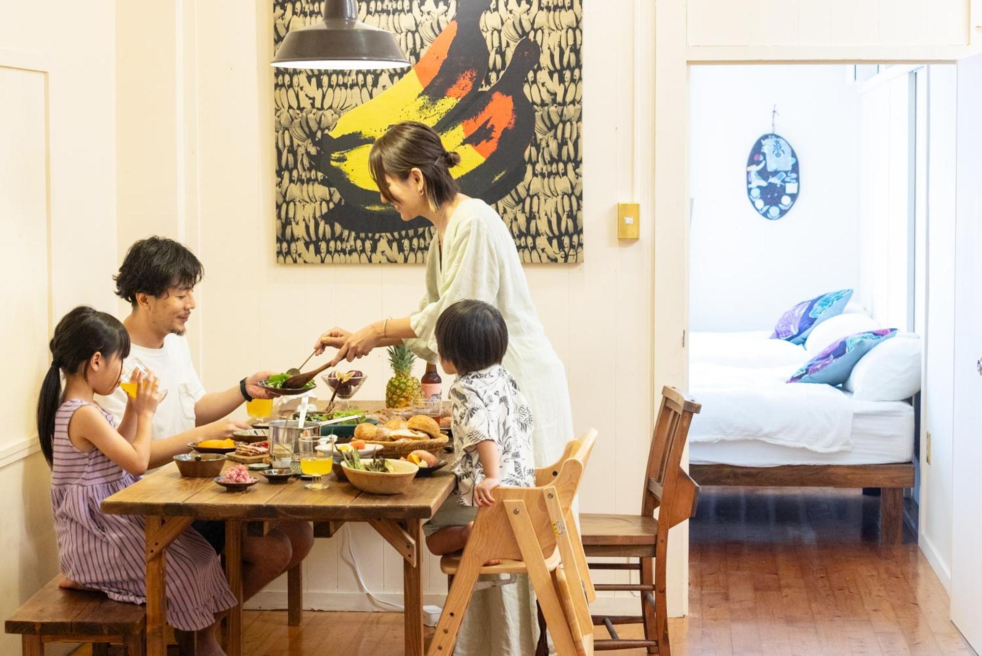 Pineapple Hotel นาฮะ ภายนอก รูปภาพ